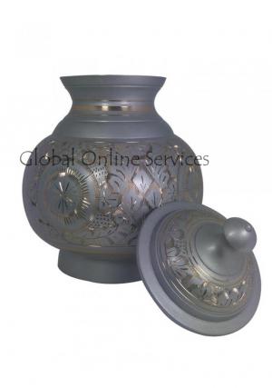 Adult urns for ashes