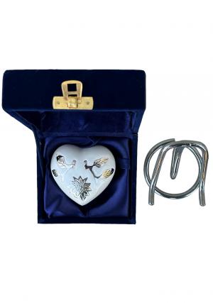 Keepsake urns for ashes