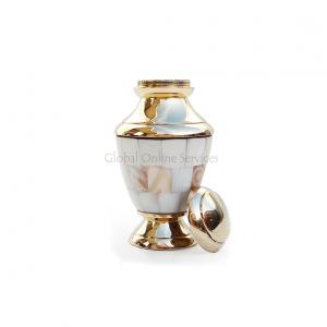 Keepsake urns for ashes