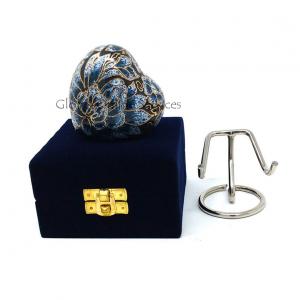 Keepsake urns for ashes