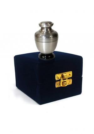Keepsake urns for ashes