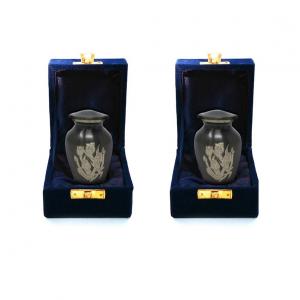 Keepsake urns for ashes