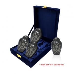 Keepsake urns for ashes