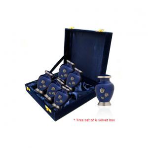 Keepsake urns for ashes
