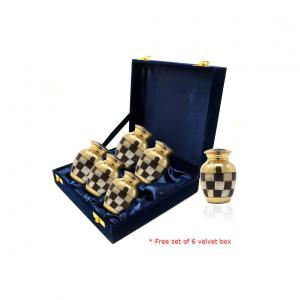 Keepsake urns for ashes