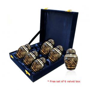 Keepsake urns for ashes
