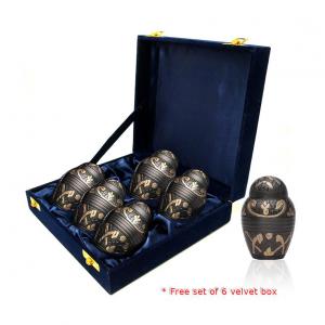 Keepsake urns for ashes