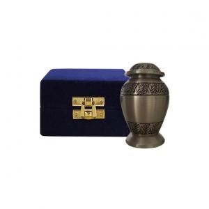 Keepsake urns for ashes