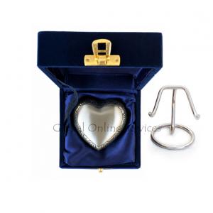Keepsake urns for ashes