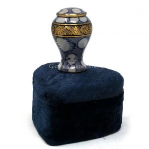 mini keepsake urns