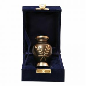mini keepsake urns