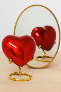 Embracing Memories with the Classic Red Heart Keepsake Urn for Ashes